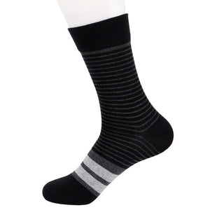 EUR40-45 men fashion colorful stripes long cotton socks male autumn winter patterns socks 5pairs/lot