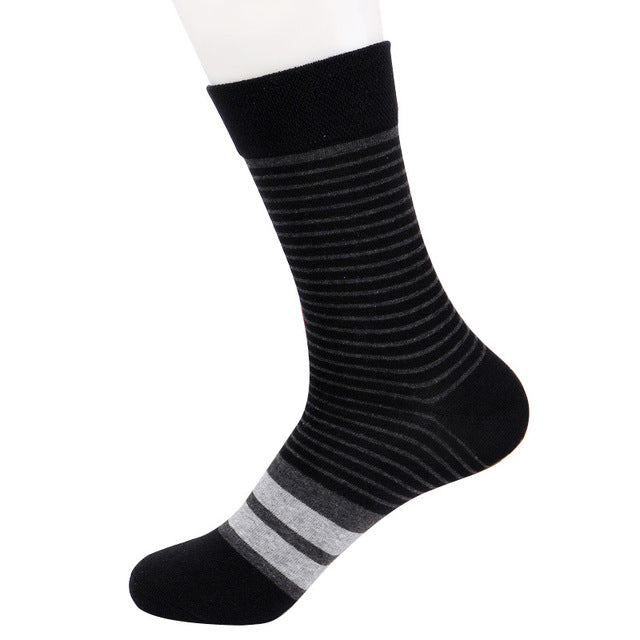 EUR40-45 men fashion colorful stripes long cotton socks male autumn winter patterns socks 5pairs/lot