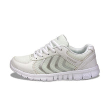 Men shoes 2018 New Arrivals fashion light mesh breathable krasovki shoes men sneakers tenis masculino adulto men casual shoes